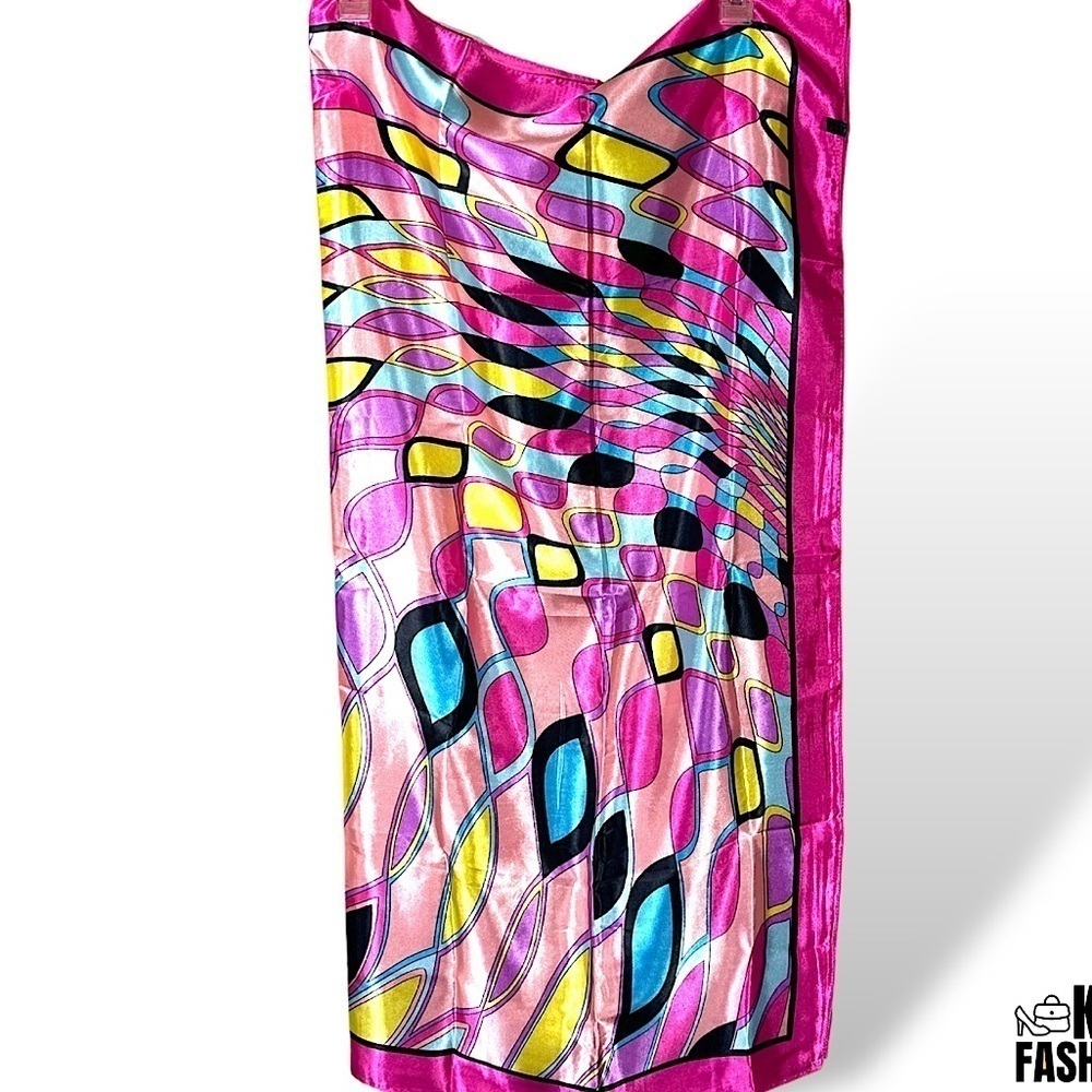 Geometric Print Scarf - Picture 3 of 6